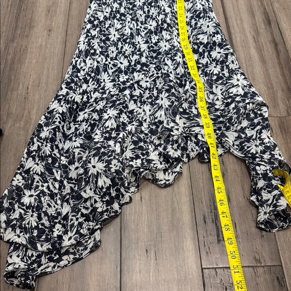 Lauren Ralph Lauren vintage silk‎ Navy and White Floral asymetric Dress - Picture 10 of 10